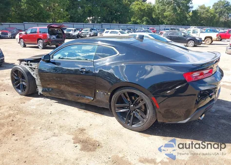 2017 Chevrolet Camaro 2Lt z USA, uszkodzony, nr VIN 1G1FD1RSXH0104749